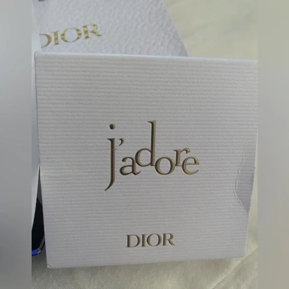 Dior Jadore Sample Set Dior Lip Care in a Dior Gift Bag White and Gold Elegance - Picture 3 of 7